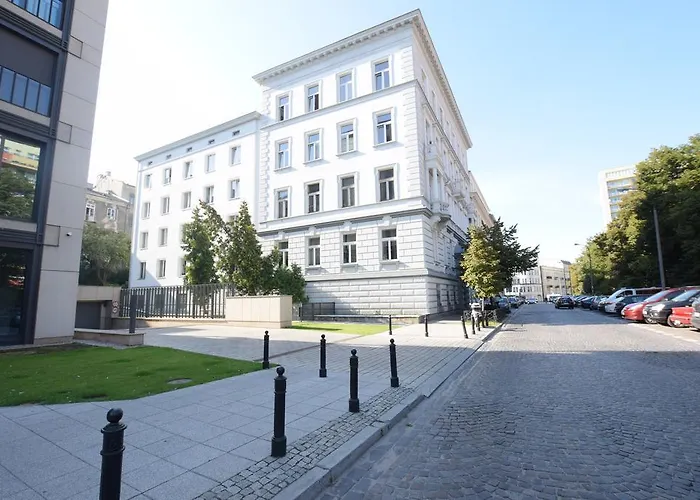 Elegant Copernicus Varsó