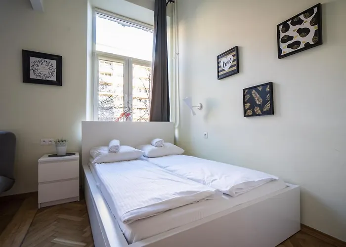 Elegant Copernicus Apartman *